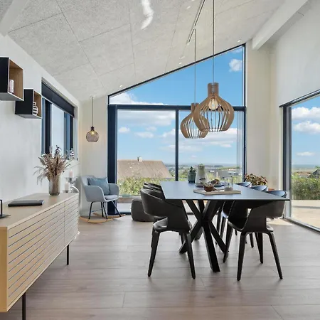 Cozy In With House Sea View Holiday home