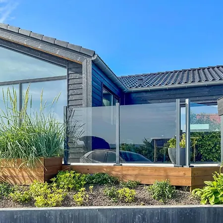 Cozy In With House Sea View